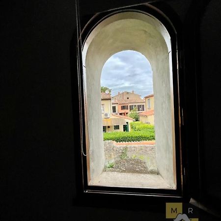 Le Templier Vue Cite Pied Cite Medievale Neuf Каркассон Экстерьер фото